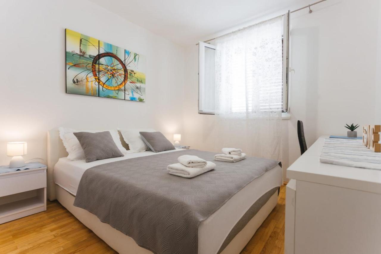 Apartment Bozic Omiš Dış mekan fotoğraf