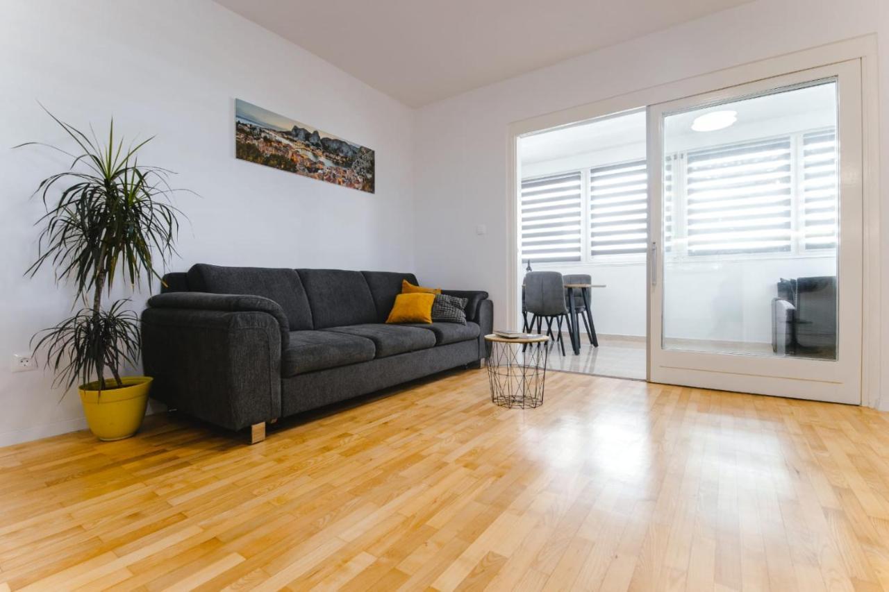 Apartment Bozic Omiš Dış mekan fotoğraf