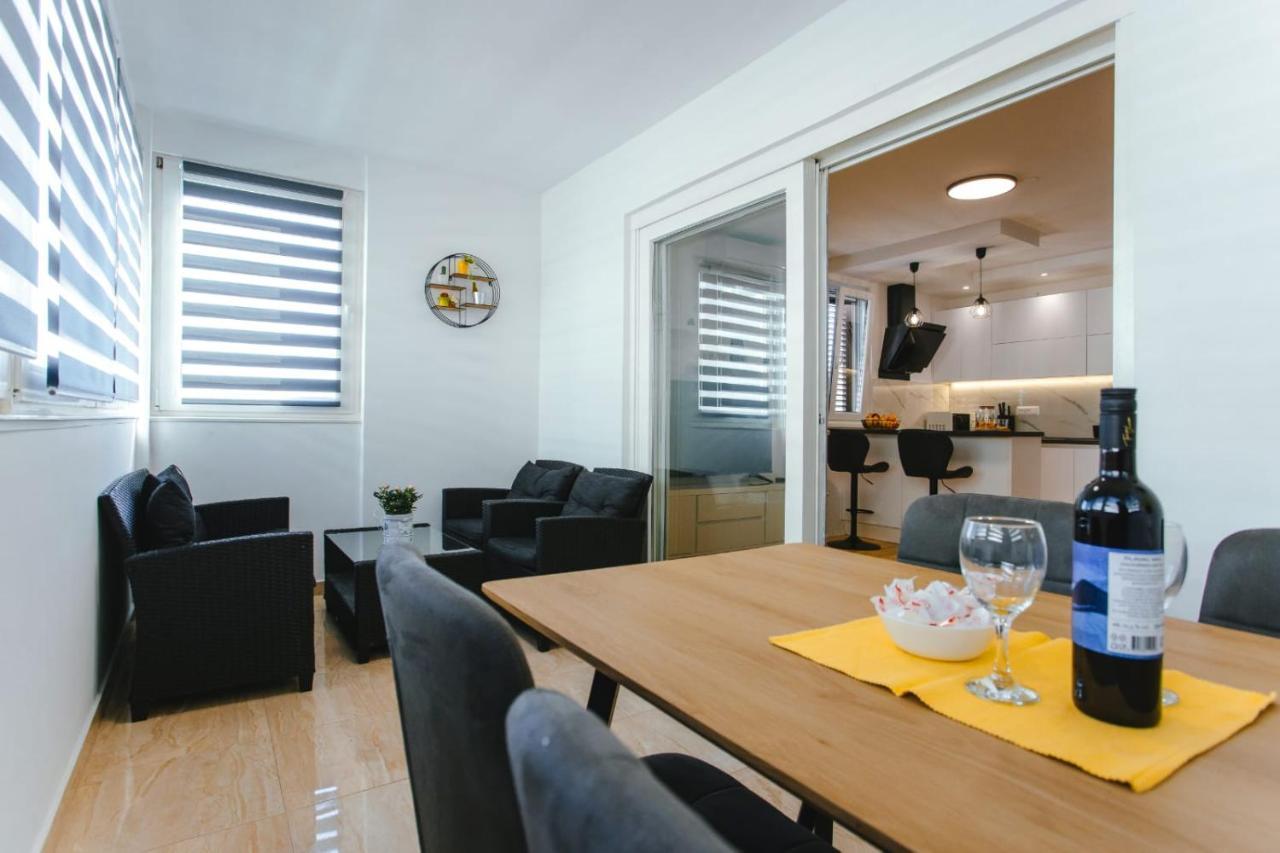 Apartment Bozic Omiš Dış mekan fotoğraf